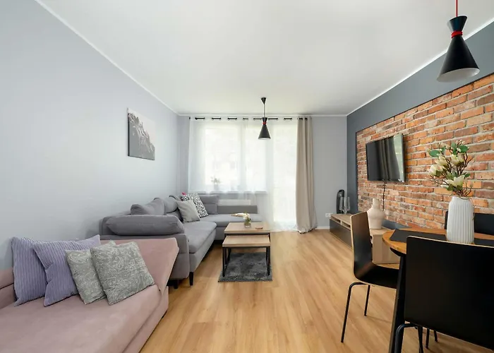 Modern Jaworowa Perfect For Remote Work By Renters Poznań