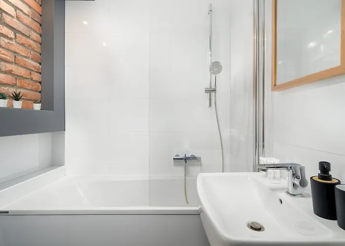 Apartment Modern Jaworowa Perfect For Remote Work By Renters Poznan